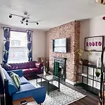 Ropewalks City Centre Apartment With Roof Terrace